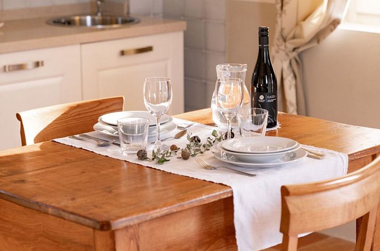 Appartement Studio-Apartment mit Sommerpool, Garten und Auss