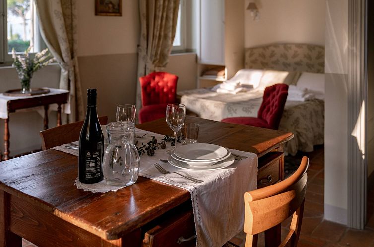 Appartement Studio-Apartment mit Sommerpool, Garten und Auss