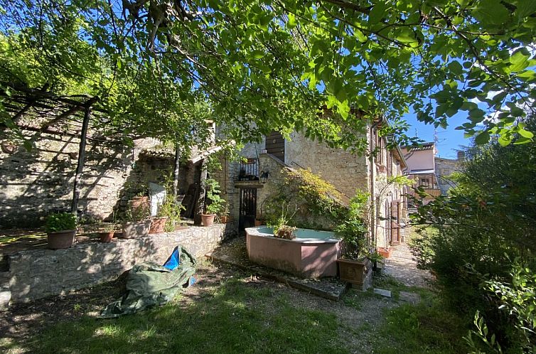 Geschakelde woning in Spoleto