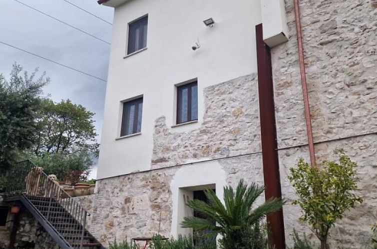 Vrijstaande woning in Narni