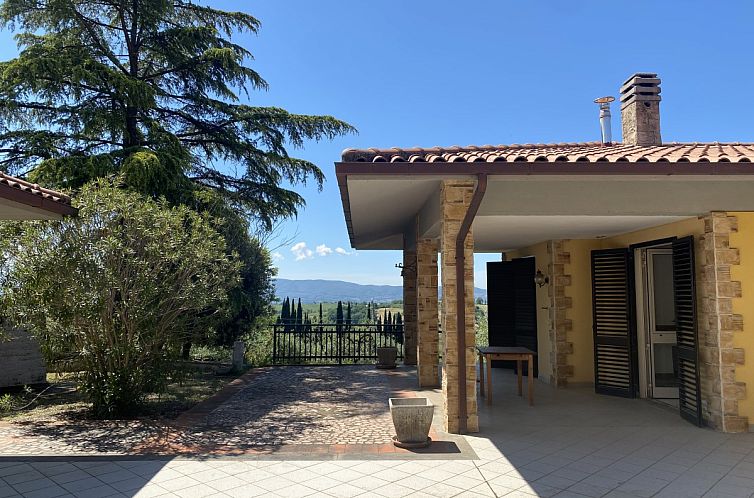 Vrijstaande woning in Terni