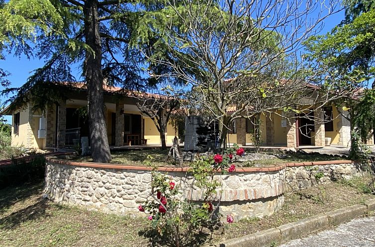Vrijstaande woning in Terni