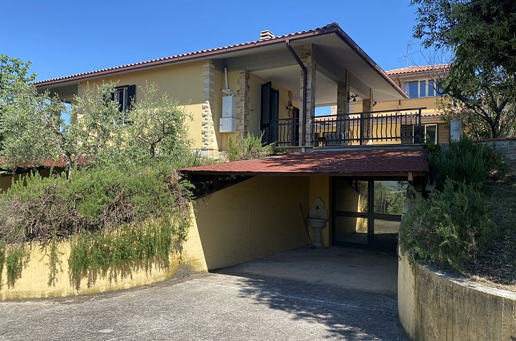 Vrijstaande woning in Terni