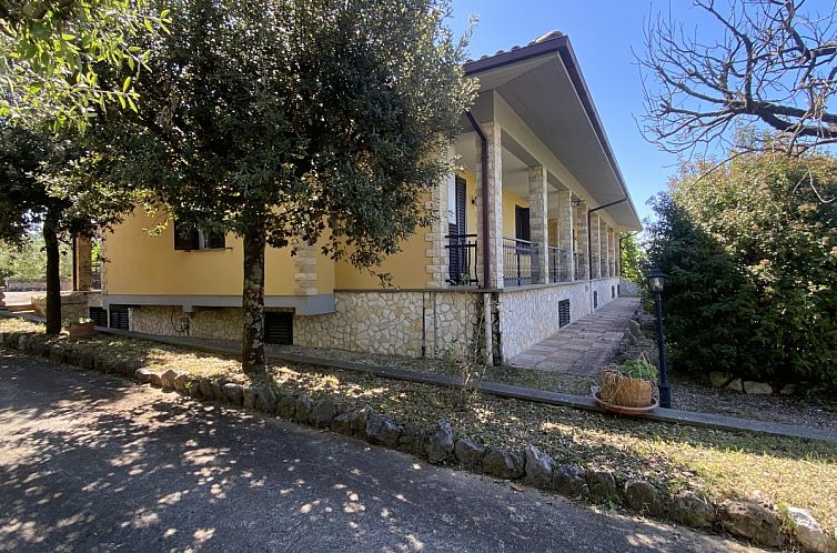 Vrijstaande woning in Terni