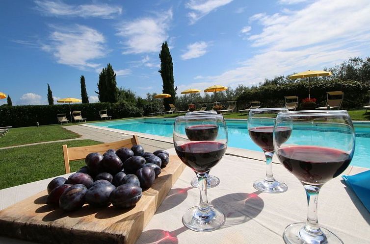 Unterkunft 09619903 - Appartement Umbrien / Marken - Appartement Wohnung in Castiglione Del Lago mit Garten, geme