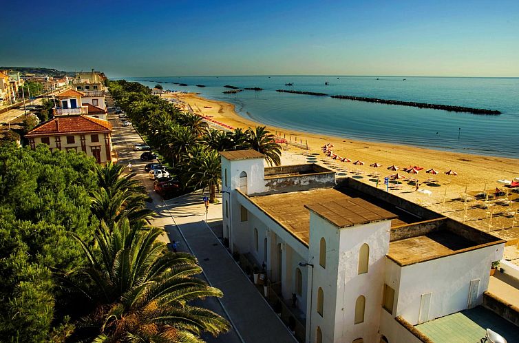 Appartement Appartement mit Garten und Meerblick