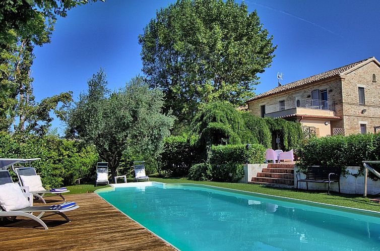 Unterkunft 09622811 - Ferienhaus Umbrien / Marken - Vakantiehuis Haus der Musik 270m Veranda, Garten und Pool