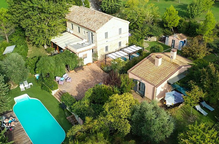 Vakantiehuis Haus der Musik 270m Veranda, Garten und Pool