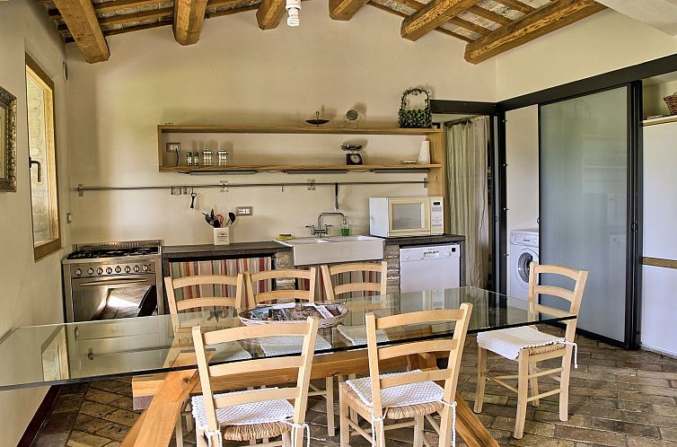 Vakantiehuis Haus in Ostra mit privatem Pool