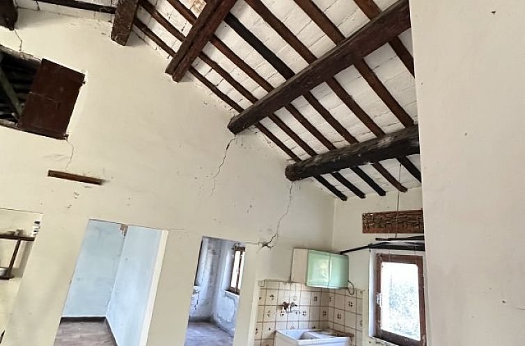 Vrijstaande woning in Ostra