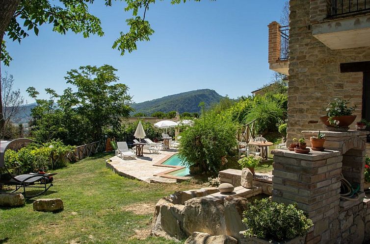 Vakantiehuis Villa mit privatem Pool in der Nähe des Dorfes