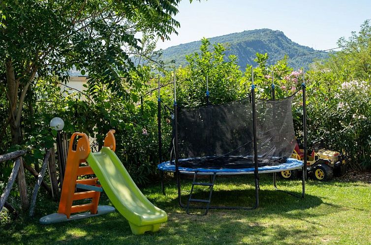 Vakantiehuis Villa mit privatem Pool in der Nähe des Dorfes