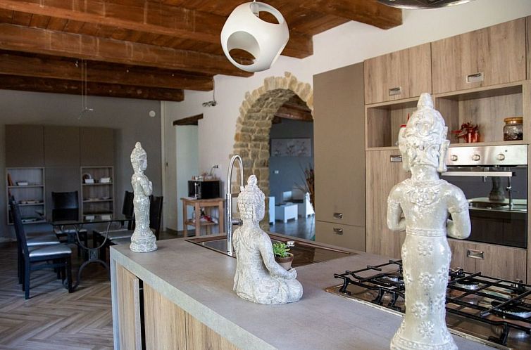 Vakantiehuis Villa mit privatem Pool in der Nähe des Dorfes