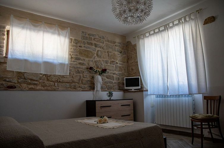 Vakantiehuis Villa mit privatem Pool in der Nähe des Dorfes