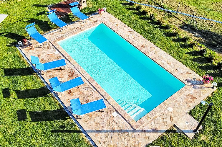 Vakantiehuis Ferienvilla mit privatem Pool und Whirlpool
