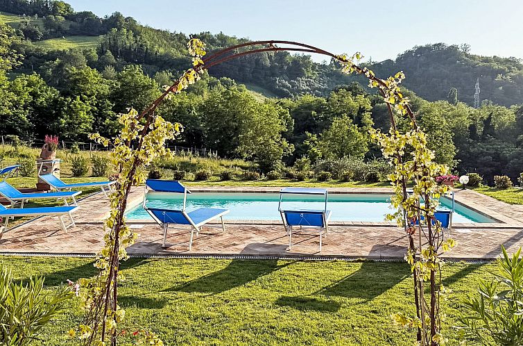 Vakantiehuis Ferienvilla mit privatem Pool und Whirlpool