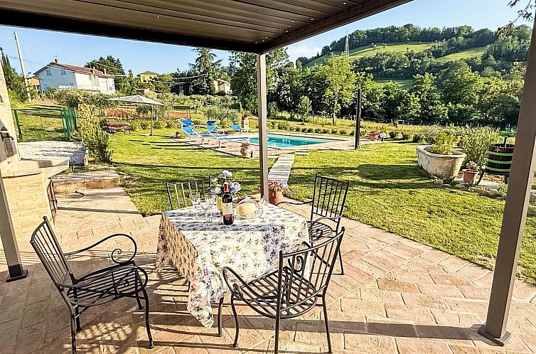 Vakantiehuis Ferienvilla mit privatem Pool und Whirlpool