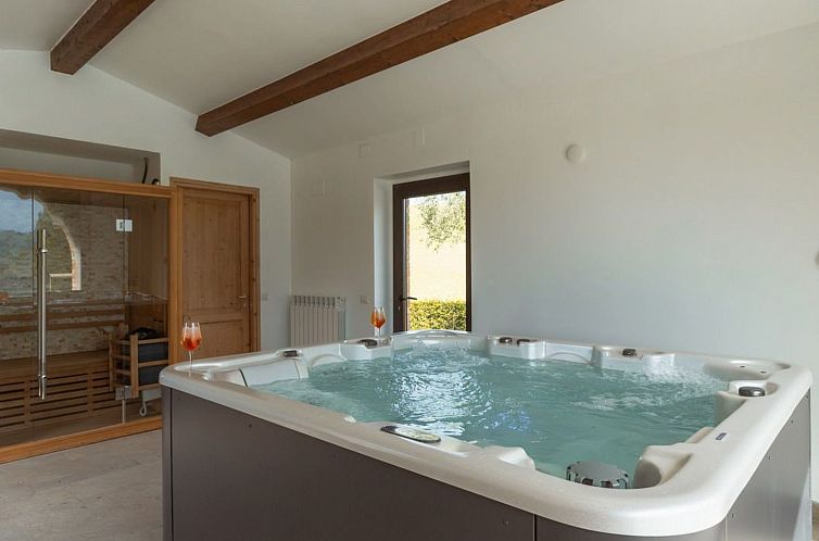 Vakantiehuis Villa mit privatem Pool und Wellnessbereich