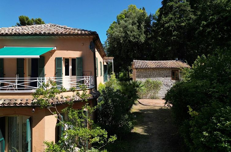 Vrijstaande woning in Arcevia