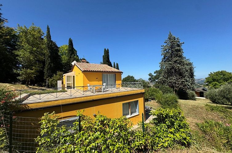 Vrijstaande woning in Arcevia