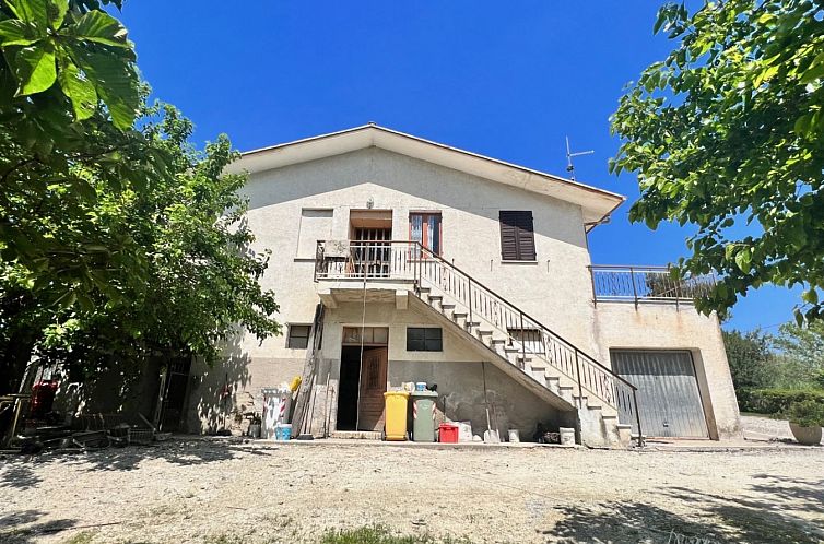 Vrijstaande woning in Arcevia