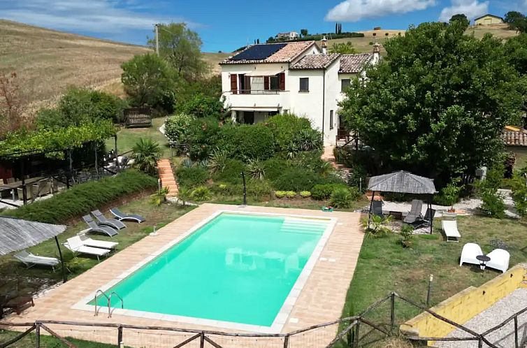Guest house 0962448 - Apartment Umbria / Marché - Casa dei Sogni d'Oro- App. Loretello