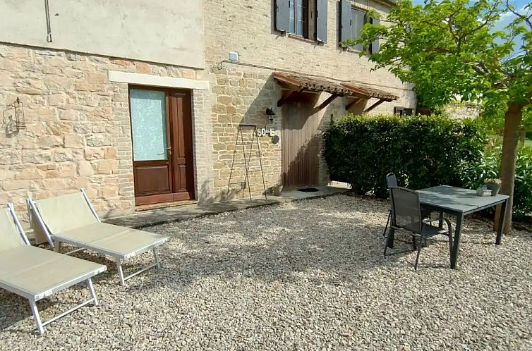 Guest house 0962449 - Apartment Umbria / Marché - Rosa nel Pozzo - Appartement Sole