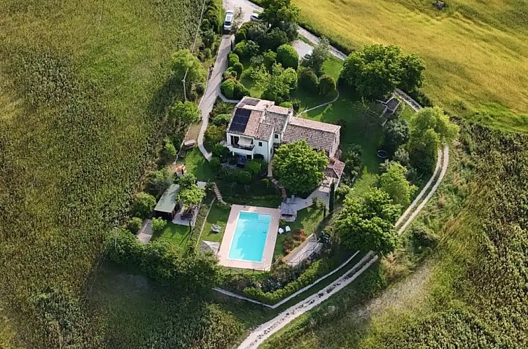 Guest house 0962452 - Apartment Umbria / Marché - Casa dei sogni d'oro - App Nidastore