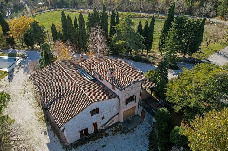 Vrijstaande woning in Cagli