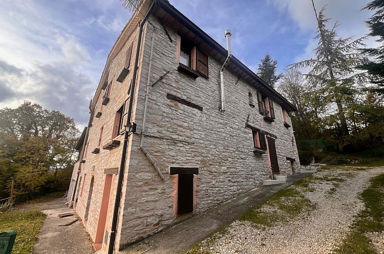 Vrijstaande woning in Cagli