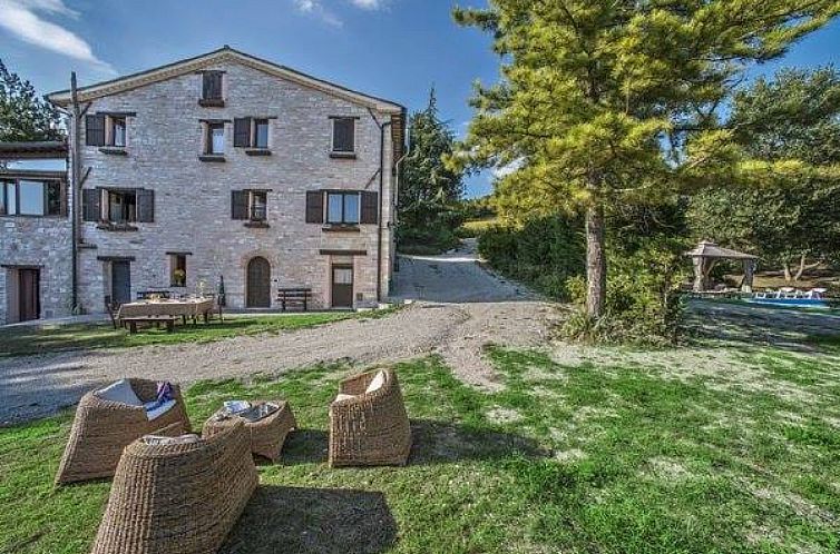 Vrijstaande woning in Cagli