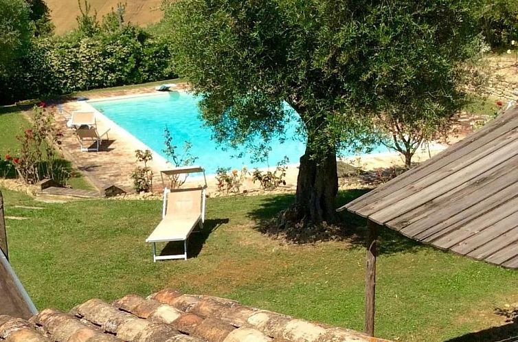 Vakantiehuis La Villa degli Ulivi - Landhaus mit privatem Po