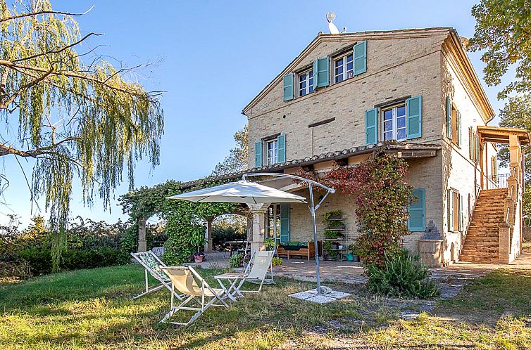 Vrijstaande woning in Fermo