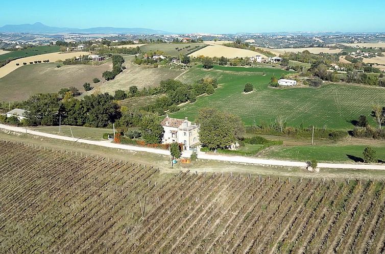 Vrijstaande woning in Fermo