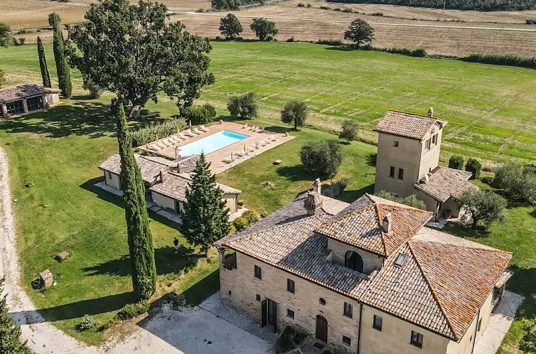 Grote villa met privé zwembad Umbrië