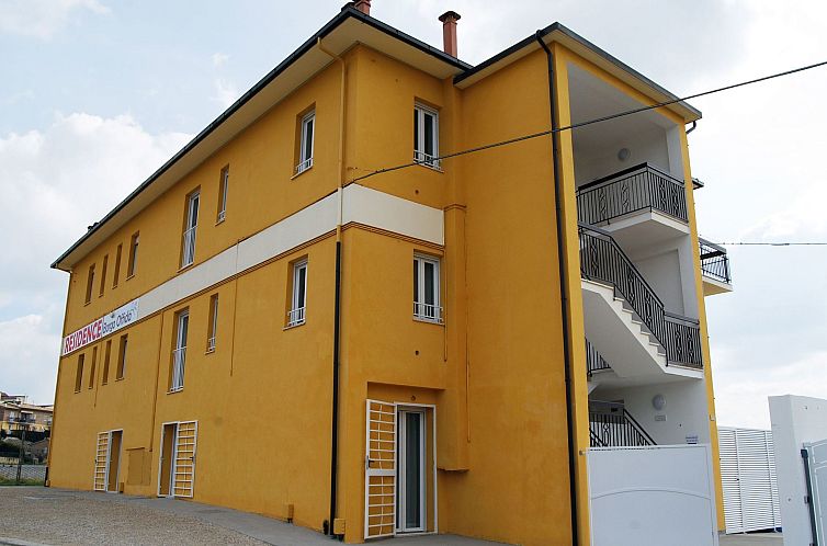 Appartement Residenz Borgo Offida mit großem Garten