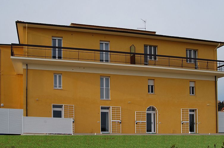 Appartement Residenz Borgo Offida mit großem Garten
