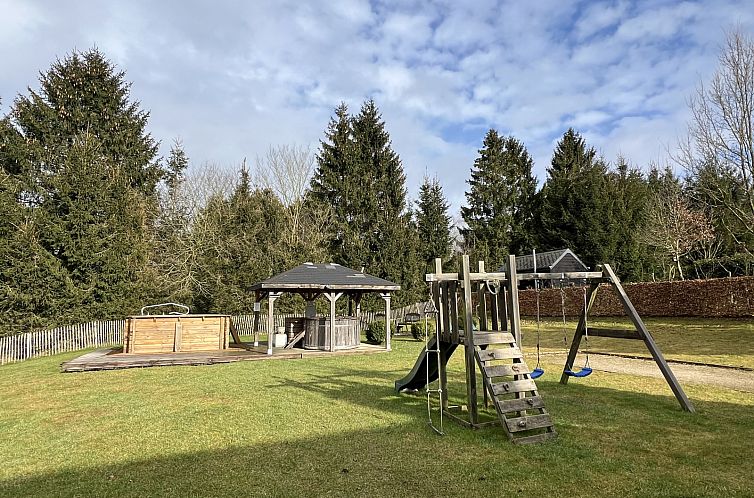 Luxe 11 persoons vakantiehuis in de Ardennen - met zwembad,