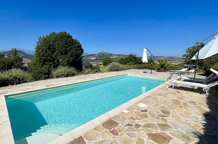 Vrijstaande woning in Servigliano