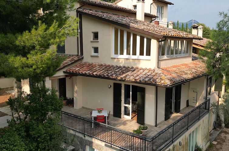 Vakantiehuis Ferienvilla casaRegina bb mit Panoramablick auf