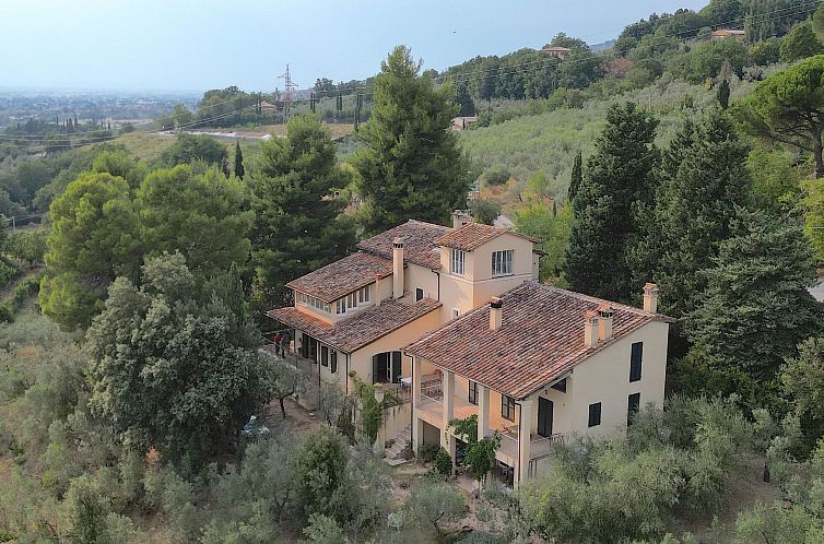 Vakantiehuis Ferienvilla casaRegina bb mit Panoramablick auf