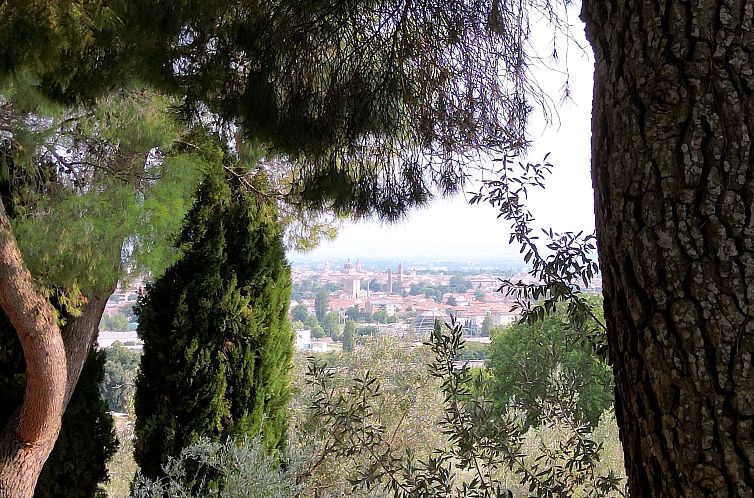 Vakantiehuis Ferienvilla casaRegina bb mit Panoramablick auf