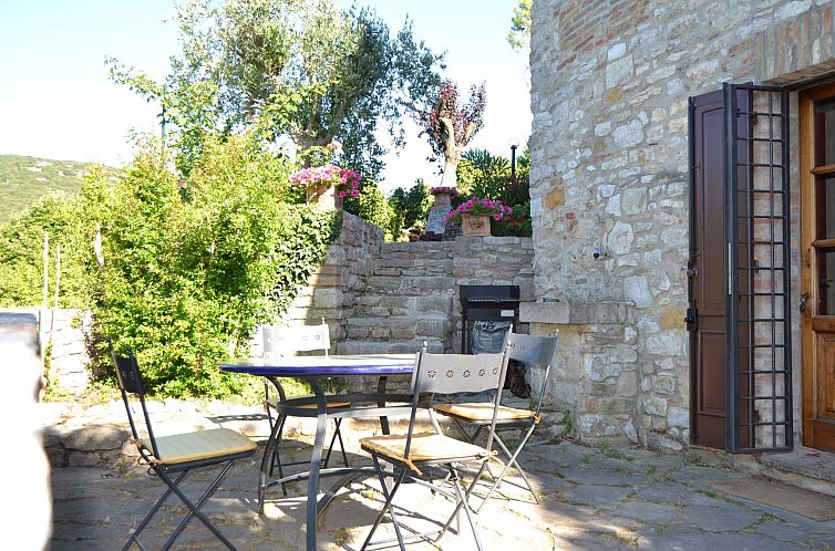 Unterkunft 09646203 - Ferienhaus Umbrien / Marken - Vakantiehuis Altes Steinhaus mit Garten