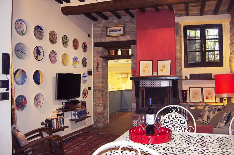 Vakantiehuis Altes Steinhaus mit Garten