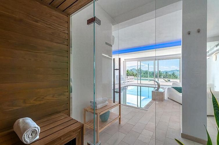 Vakantiehuis Villa Montefalcone, Außen- und Innenpool