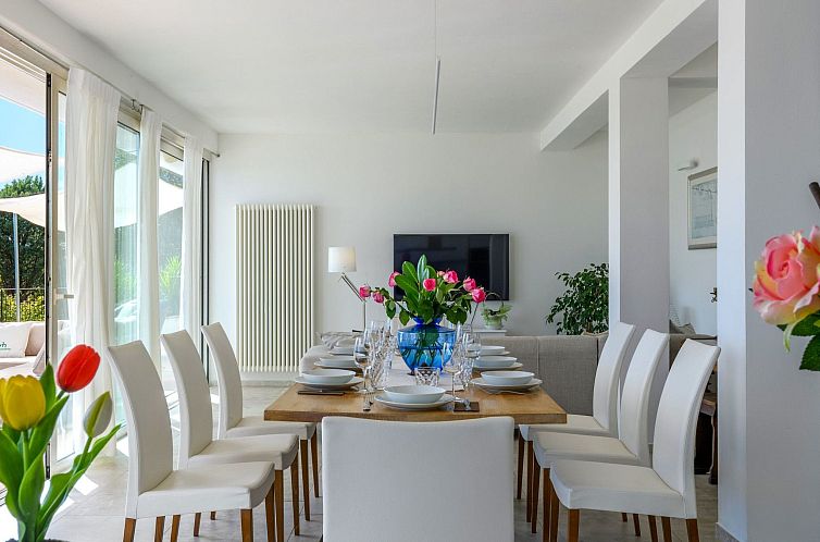 Vakantiehuis Villa Montefalcone, Außen- und Innenpool