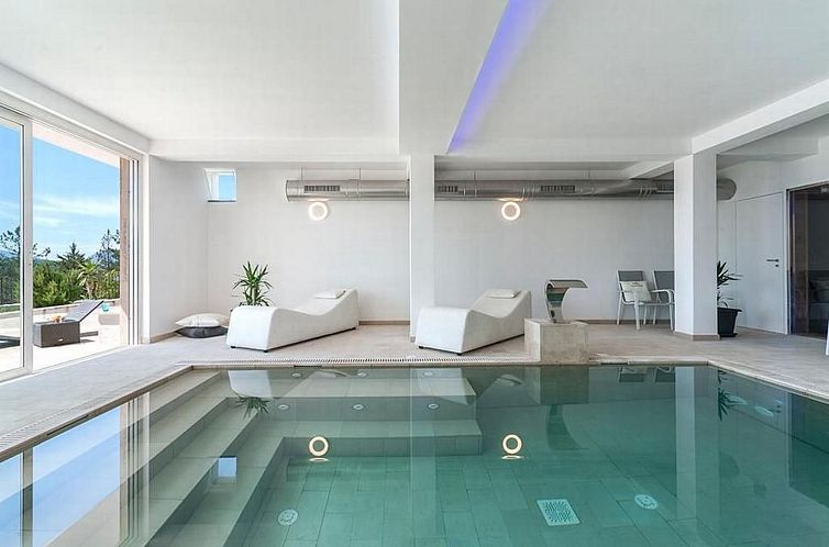 Vakantiehuis Villa Montefalcone, Außen- und Innenpool