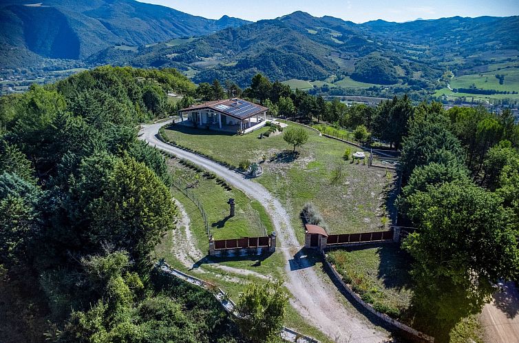 Vakantiehuis Villa Montefalcone, Außen- und Innenpool