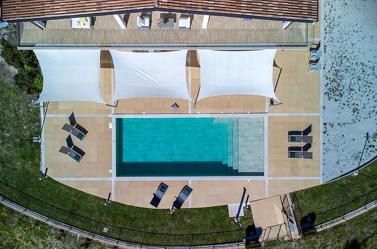 Vakantiehuis Villa Montefalcone, Außen- und Innenpool