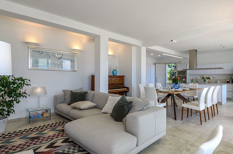 Vakantiehuis Villa Montefalcone, Außen- und Innenpool
